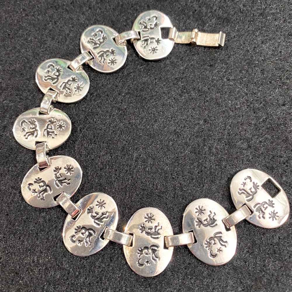 Mexico 925 Sterling Silver Kokopelli Oval Link Bracelet Unisex